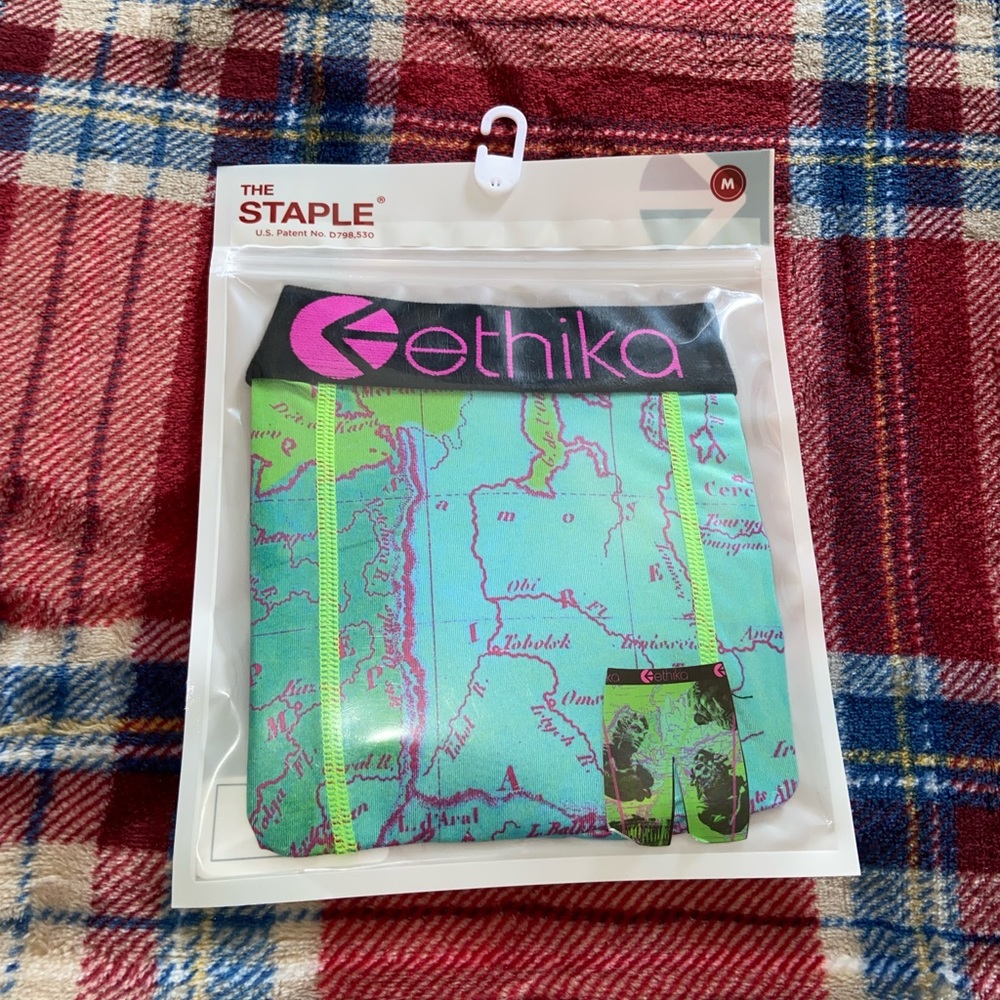 Ethika size M 10/10 condition never used
